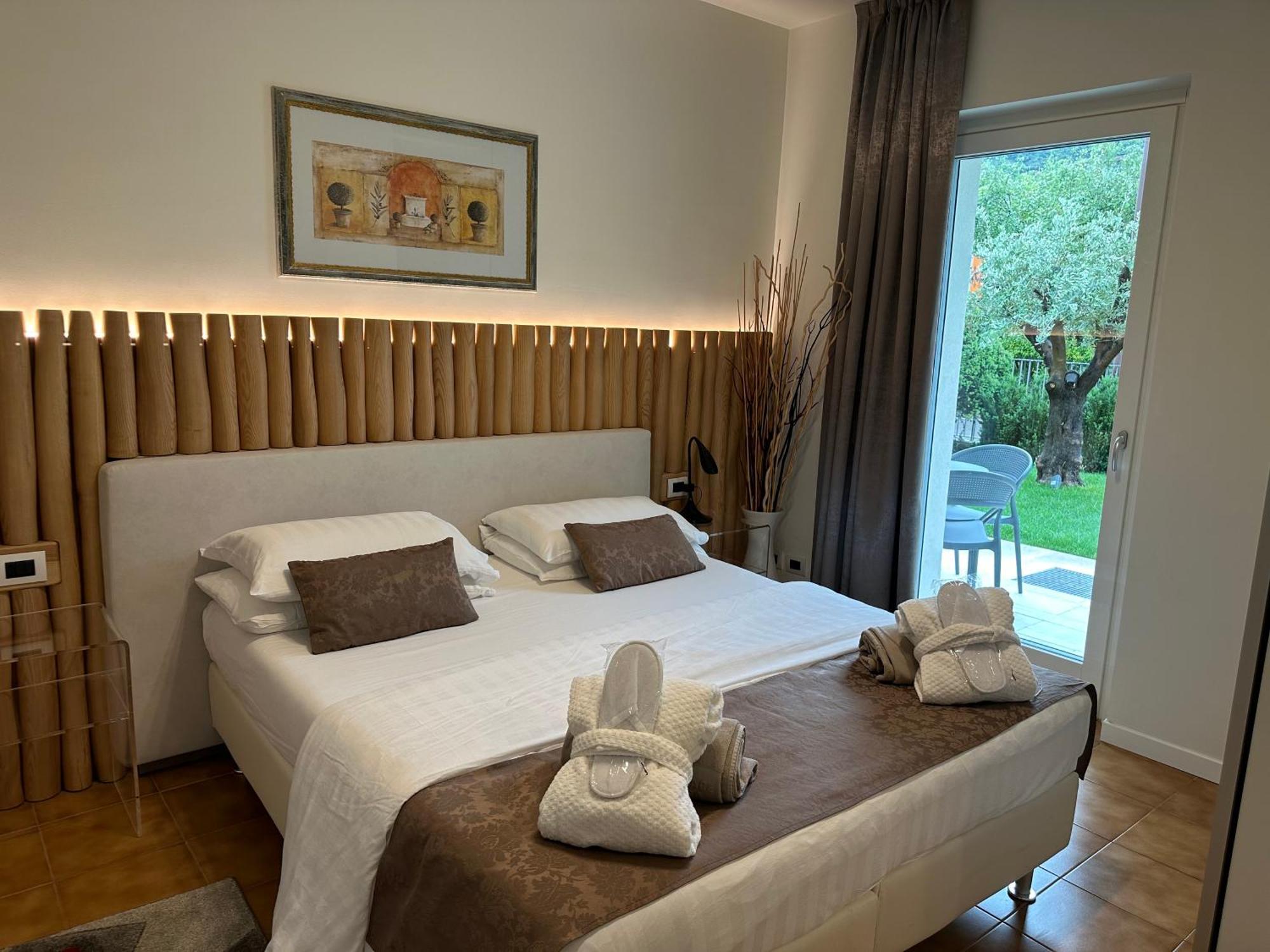 Residence Villa Dalila - Appartamento Dalila Riva del Garda Buitenkant foto