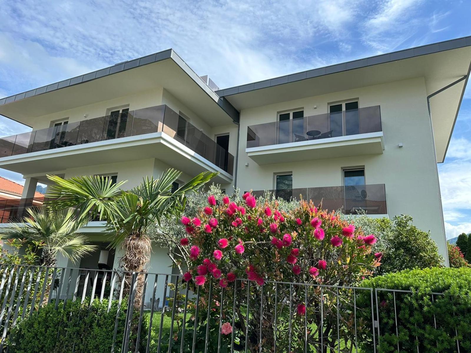 Residence Villa Dalila - Appartamento Dalila Riva del Garda Buitenkant foto