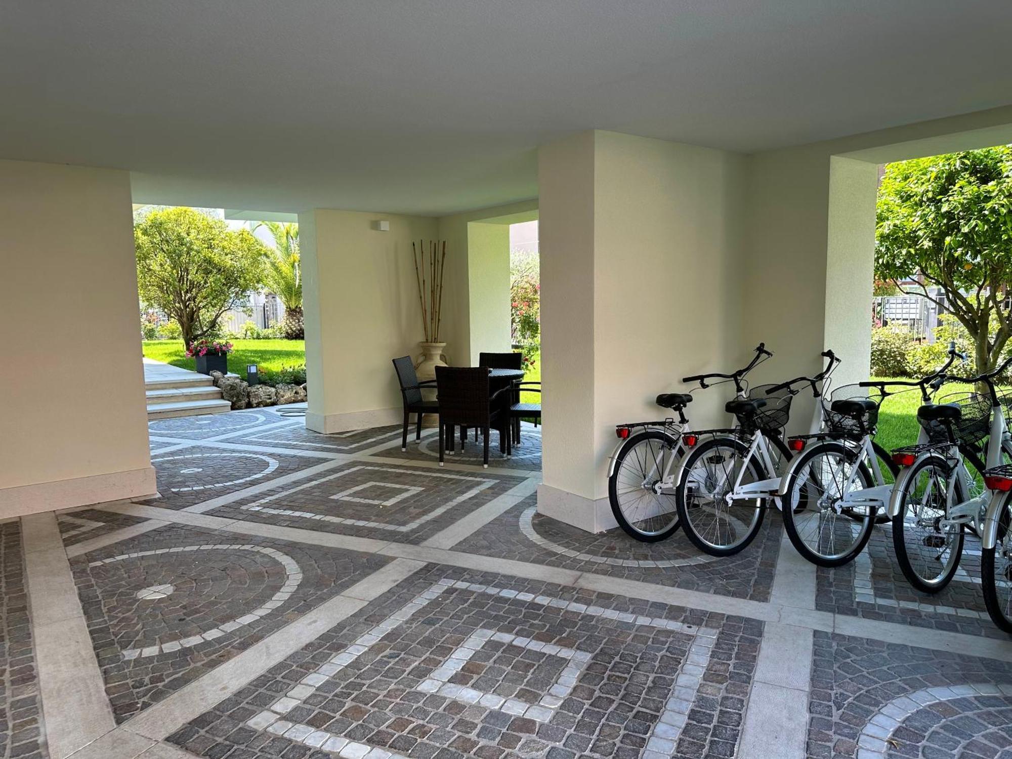 Residence Villa Dalila - Appartamento Dalila Riva del Garda Buitenkant foto
