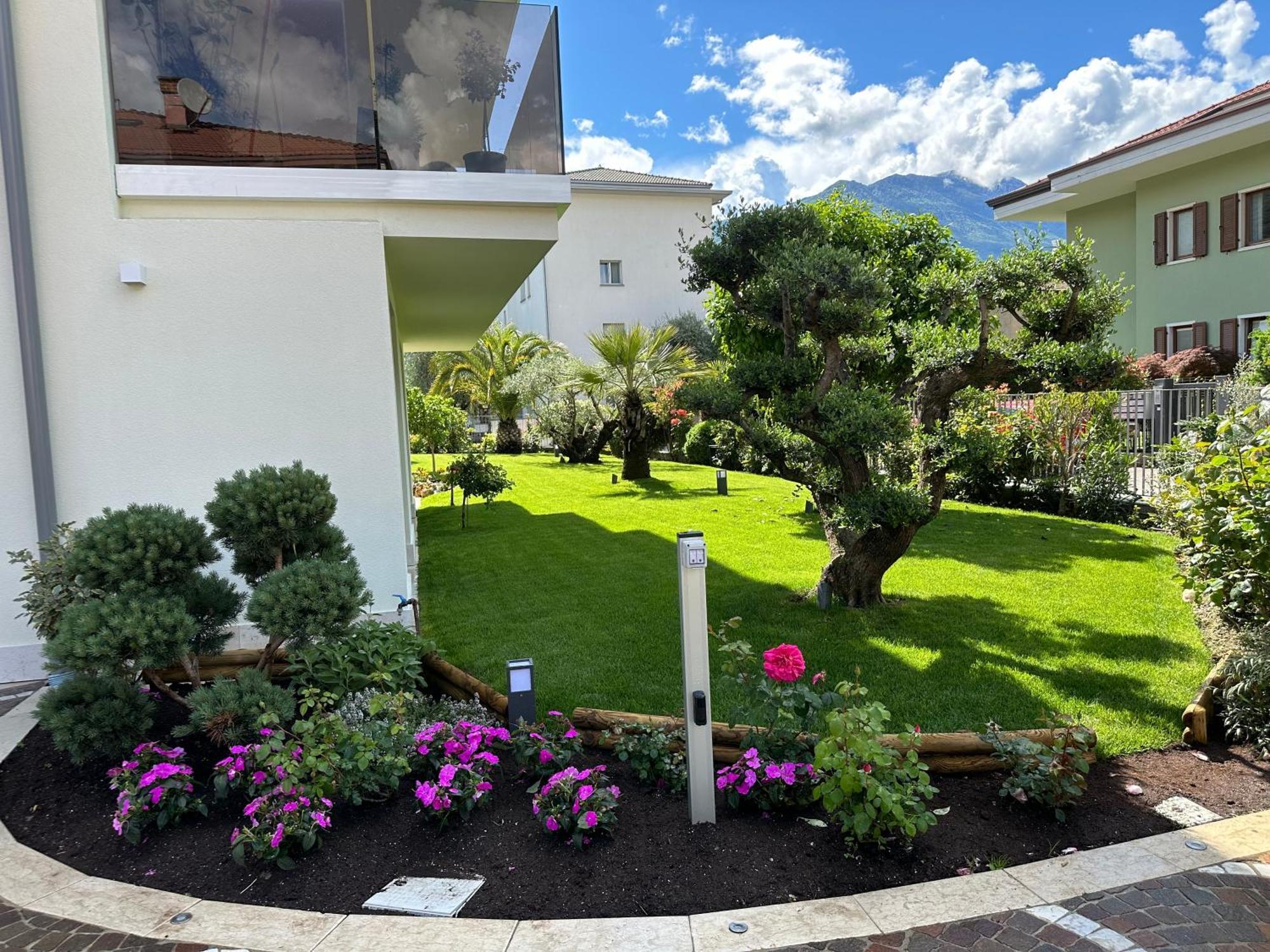 Residence Villa Dalila - Appartamento Dalila Riva del Garda Buitenkant foto