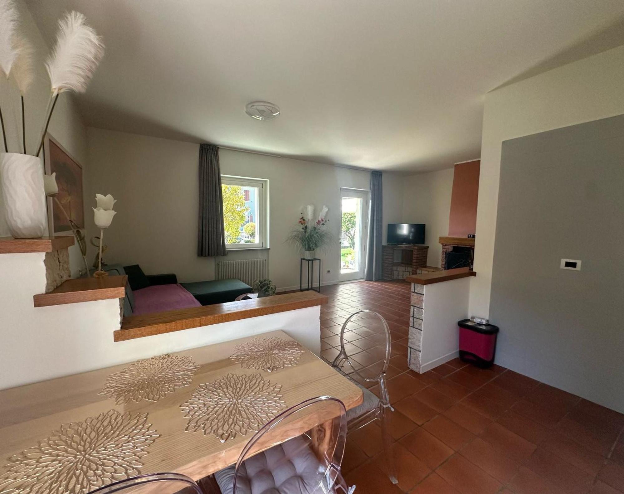 Residence Villa Dalila - Appartamento Dalila Riva del Garda Buitenkant foto